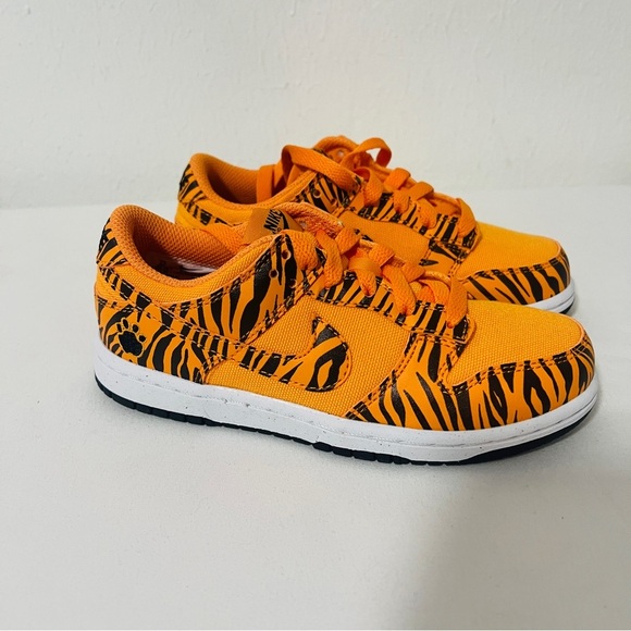 Nike Dunk Low Next Nature PS 1Y Kumquat Tiger Stripes DZ5633-800 EUC In Box - Picture 3 of 11